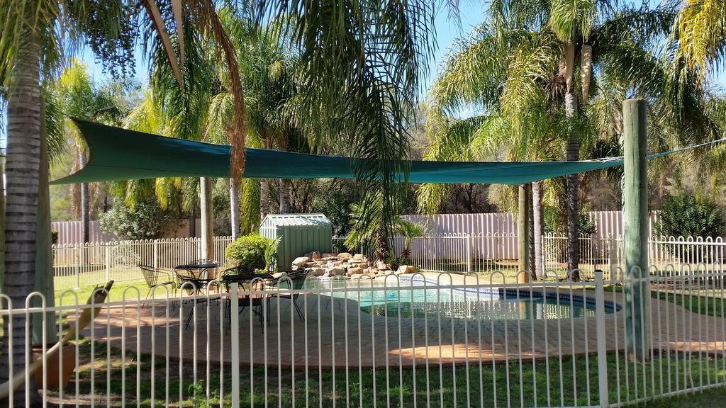 Mulga Country Motor Inn Charleville Bagian luar foto