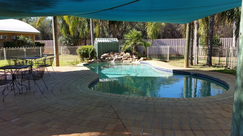 Mulga Country Motor Inn Charleville Bagian luar foto